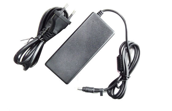 65W Penggantian Laptop Power Adapter Dampak Perlawanan Untuk HP / Compaq