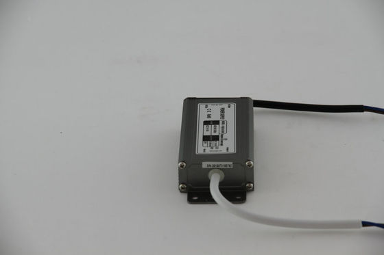 50Hz 切換え力一定した現在の屋外 LED の運転者 600mA 20W の単一の出力