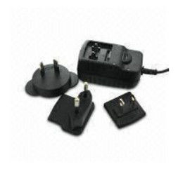 6W Hijau Universal AC Power Adapter dengan colokan dipertukarkan untuk perangkat mobile