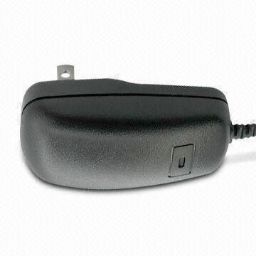 15 वाट यूनिवर्सल मोबाइल उपकरणों के लिए स्विचिंग मोड विद्युत एडेप्टर