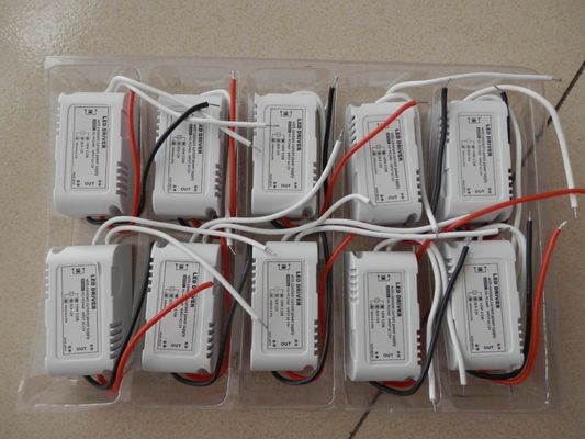 洪水ライト 10W 一定した流れ LED の運転者、10 ワット LED の切換えの電源