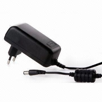 11.4V-12.6V, 5mA-2A Ktec Travel Power Adapters Miniwatts Nguồn cung cấp với 5KV Surge và CEC V