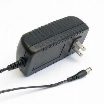 12 วัตต์ Switching Adapter, Built-in EMI ตัวกรองสูง Effiiency วงจร Ktec เดินทางกระแสไฟฟ้าอะแดปเตอร์