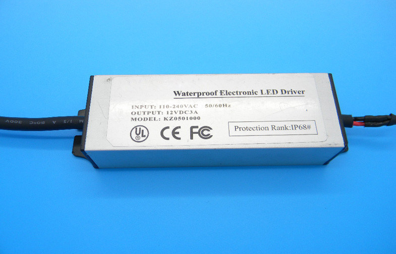 Schließen Sie wasserdichten Fahrer DC-12V Stromversorgungs-/IP68 LED für LED-Rohr kurz