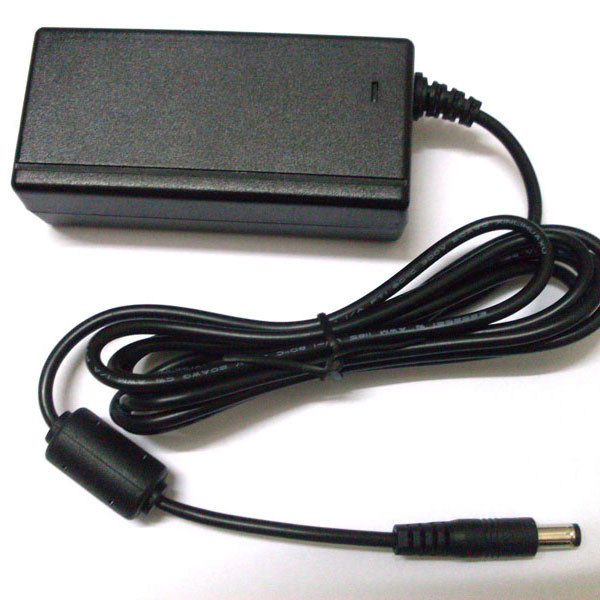 UL-/CER-C8 Tischplattenstromadapter DCs 15V 4A 60W für Ladegerät
